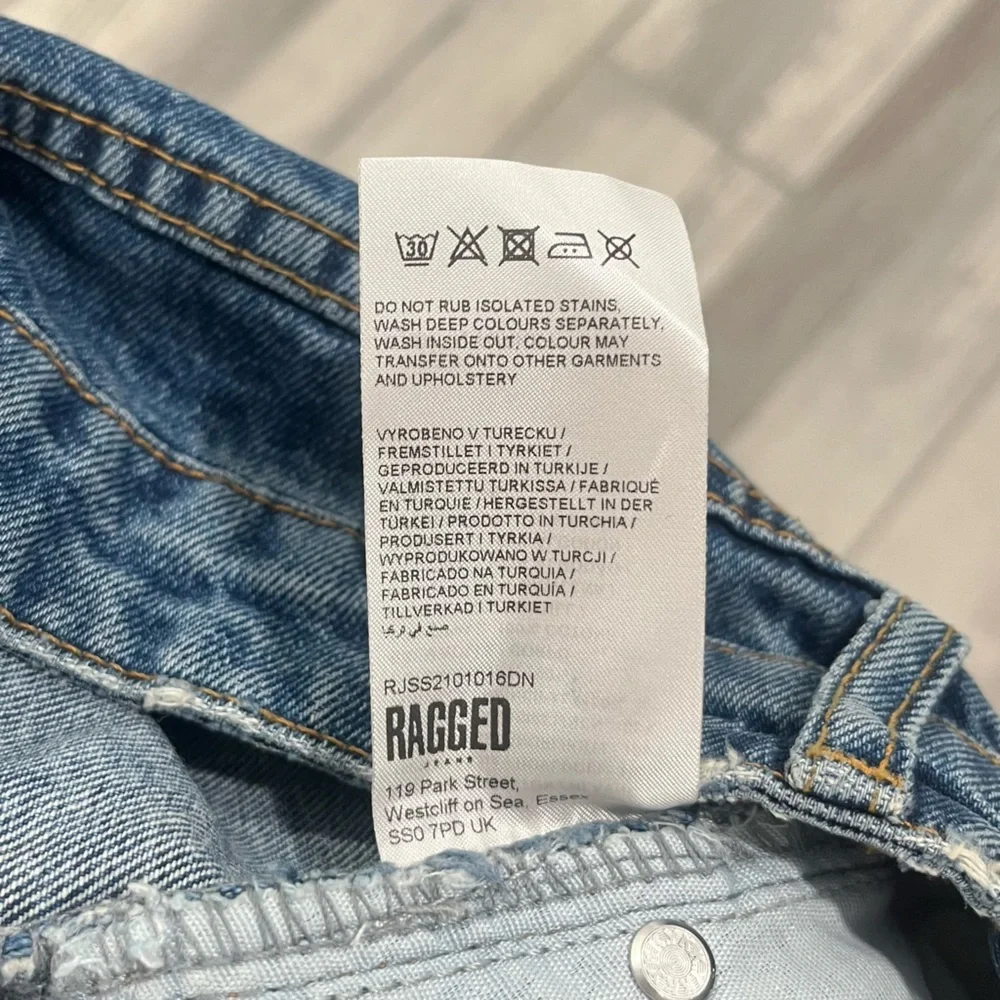 NWT Free People Ragged Baggy Skater Jeans Size 32 - Picture 9 of 9